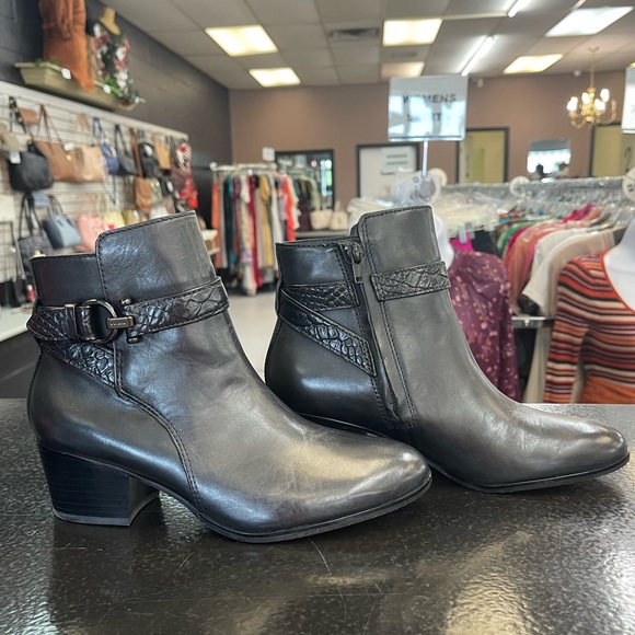 Women’s Coach Boots Booties Size 6 - Picture 10 of 12